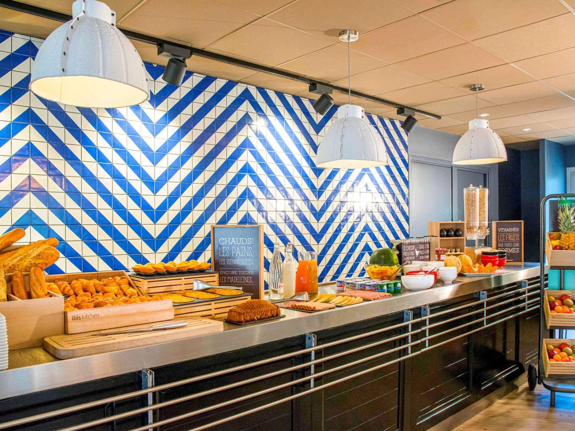 Ibis Manosque Cadarache Hotel ภายนอก รูปภาพ